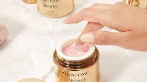 Lancôme Absolue Revitalizing & Brightening Rich Cream with Grand Rose Extracts